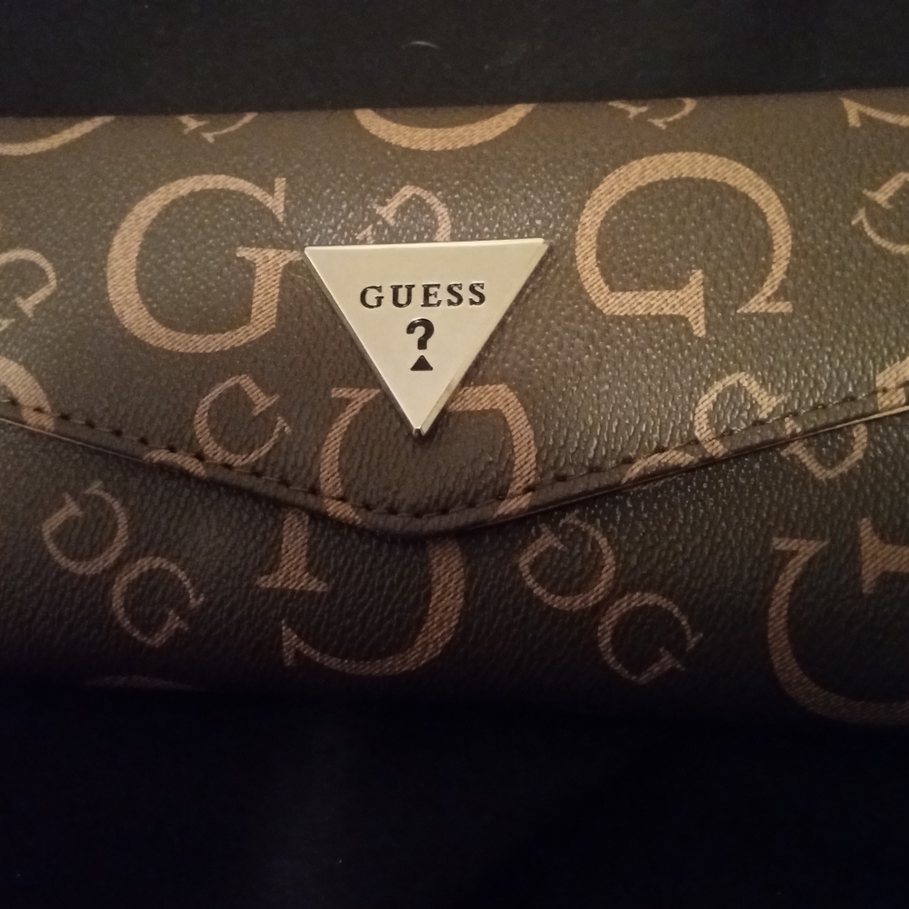 Guess wallet